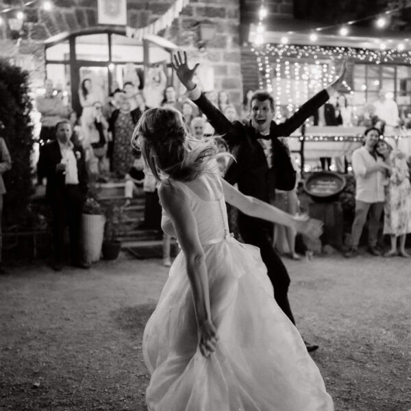 Báró Eötvös Lóránd Menedékház Esküvő - DEMENY FényDekoráció